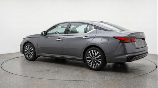 Gun Metallic 2025 Nissan Altima SV FWD