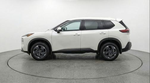Everest White Pearl Tricoat 2025 Nissan Rogue SV