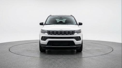 Bright White Clearcoat 2025 Jeep Compass Limited