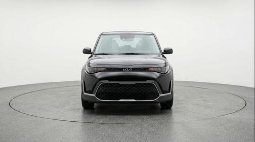 Fusion Black 2025 Kia Soul LX