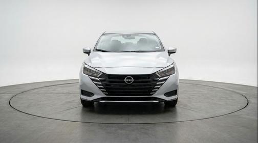 Brilliant Silver Metallic 2025 Nissan Versa 1.6 SV