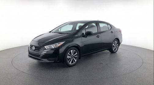 Super Black 2025 Nissan Versa 1.6 SV
