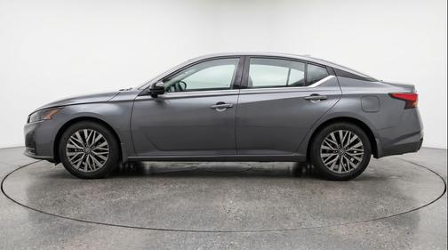 Gun Metallic 2025 Nissan Altima SV FWD