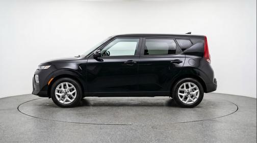 Fusion Black 2025 Kia Soul LX