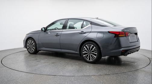 Gun Metallic 2025 Nissan Altima SV FWD