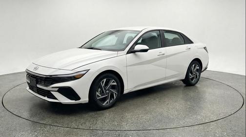 2025 Hyundai ELANTRA SEL