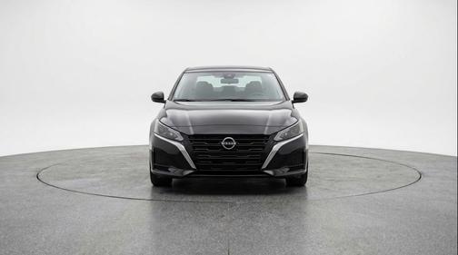Super Black 2025 Nissan Altima SV FWD