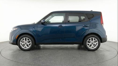 Gravity Gray 2025 Kia Soul LX