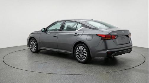 Gun Metallic 2025 Nissan Altima SV FWD
