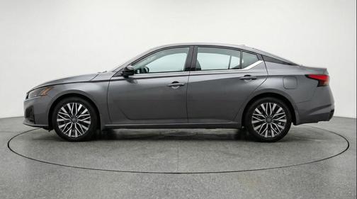 Gun Metallic 2025 Nissan Altima SV FWD
