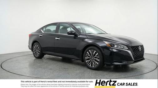 Super Black 2025 Nissan Altima SV FWD