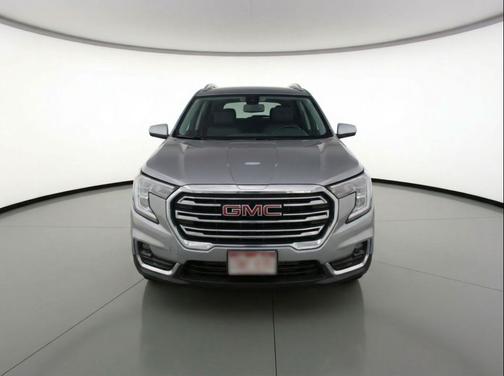 Sterling Metallic 2024 GMC Terrain SLT