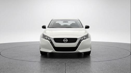Glacier White 2025 Nissan Altima SV FWD
