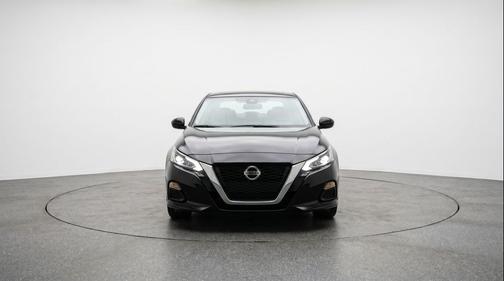 Super Black 2025 Nissan Altima SV FWD