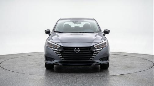 Gun Metallic 2025 Nissan Versa 1.6 SV