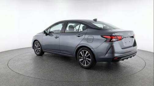 Gun Metallic 2025 Nissan Versa 1.6 SV