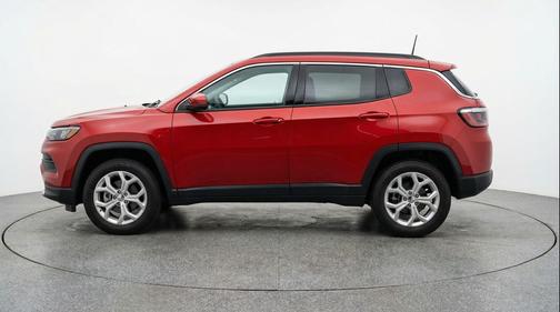 Red Hot Pearlcoat 2025 Jeep Compass Latitude