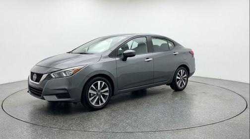 Gun Metallic 2025 Nissan Versa 1.6 SV