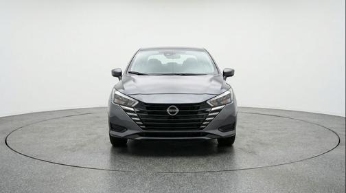 Gun Metallic 2025 Nissan Versa 1.6 SV