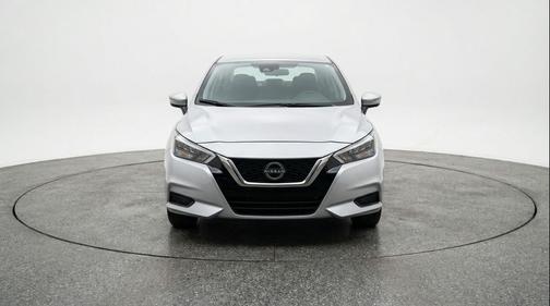 Brilliant Silver Metallic 2025 Nissan Versa 1.6 SV