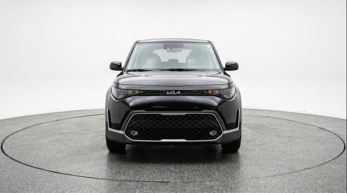 Fusion Black 2025 Kia Soul LX
