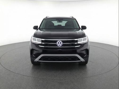 Deep Black Pearl 2025 Volkswagen Atlas 2.0T SE w/Technology