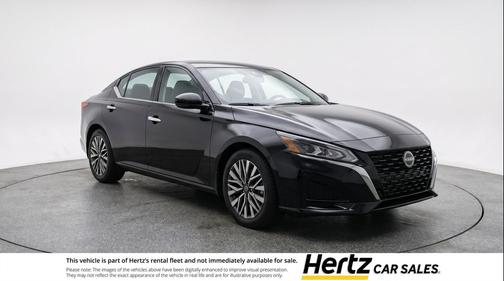 Super Black 2025 Nissan Altima SV FWD
