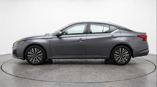Gun Metallic 2025 Nissan Altima SV FWD
