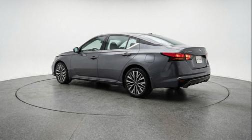 Gun Metallic 2025 Nissan Altima SV FWD