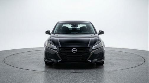 Super Black 2025 Nissan Altima SV FWD