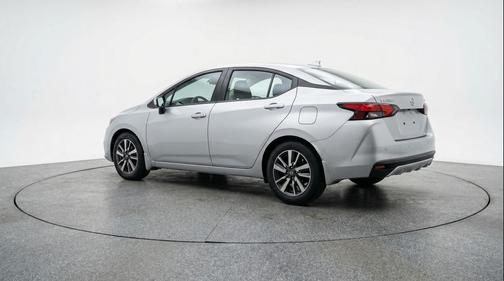 Brilliant Silver Metallic 2025 Nissan Versa 1.6 SV