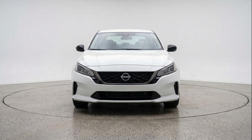 Glacier White 2025 Nissan Altima SV FWD
