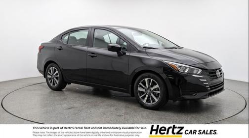 Super Black 2025 Nissan Versa 1.6 SV
