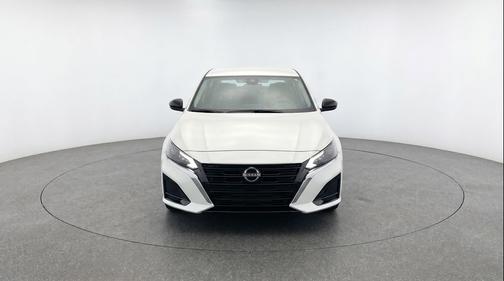 Glacier White 2025 Nissan Altima SV FWD