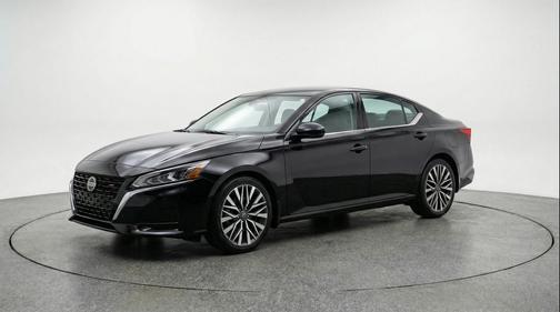 2025 Nissan Altima SV FWD