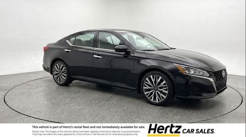 Super Black 2025 Nissan Altima SV FWD