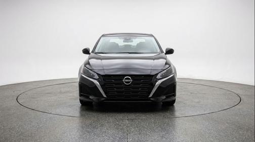 Super Black 2025 Nissan Altima SV FWD