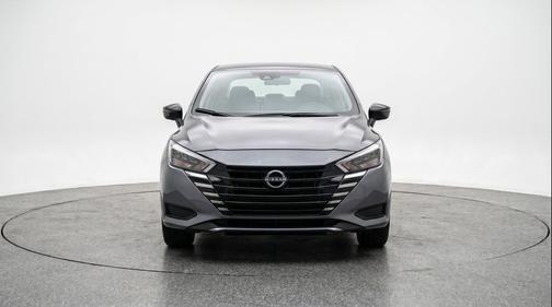 Gun Metallic 2025 Nissan Versa 1.6 SV