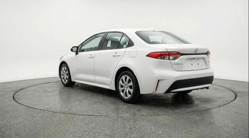 Ice Cap 2025 Toyota Corolla LE