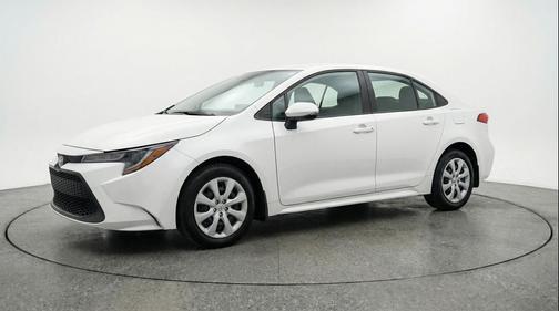 Ice Cap 2025 Toyota Corolla LE