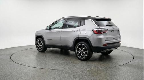 Silver Zynith Metallic Clearcoat 2025 Jeep Compass Limited