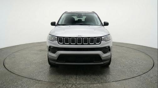 Silver Zynith Metallic Clearcoat 2025 Jeep Compass Limited