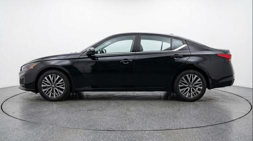 Super Black 2025 Nissan Altima SV FWD