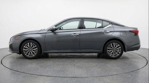 Gun Metallic 2025 Nissan Altima SV FWD