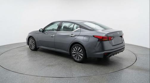 Gun Metallic 2025 Nissan Altima SV FWD