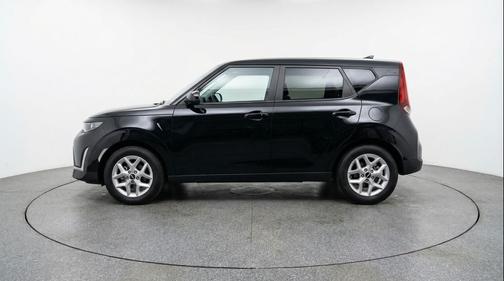 Fusion Black 2025 Kia Soul LX
