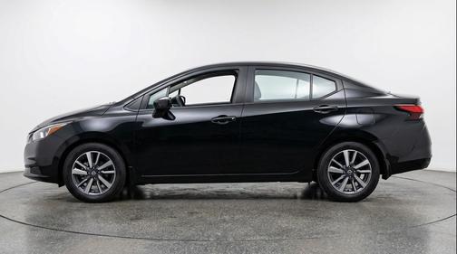 Super Black 2025 Nissan Versa 1.6 SV