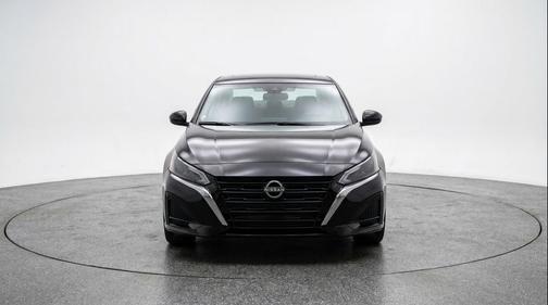 Super Black 2025 Nissan Altima SV FWD