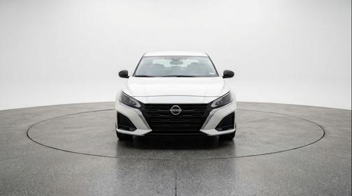 Glacier White 2025 Nissan Altima SV FWD