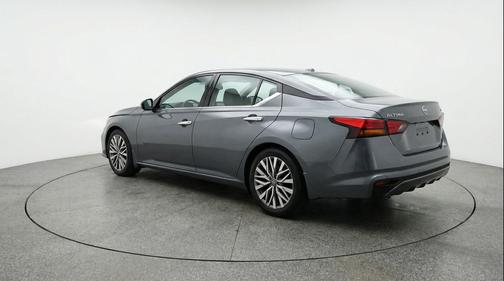 Gun Metallic 2025 Nissan Altima SV FWD